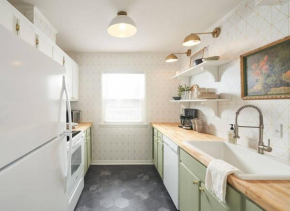 Quaint & Cozy Vintage Modern Twnhse 2 br 1.5 ba